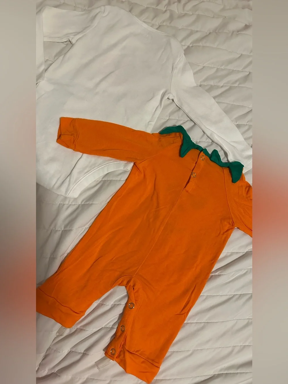 My first Halloween 🎃 Onesie & Pumpkin 4-Piece Baby Costume Set